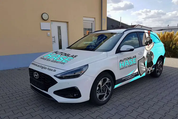 Autoglas Hase Autobeschriftung